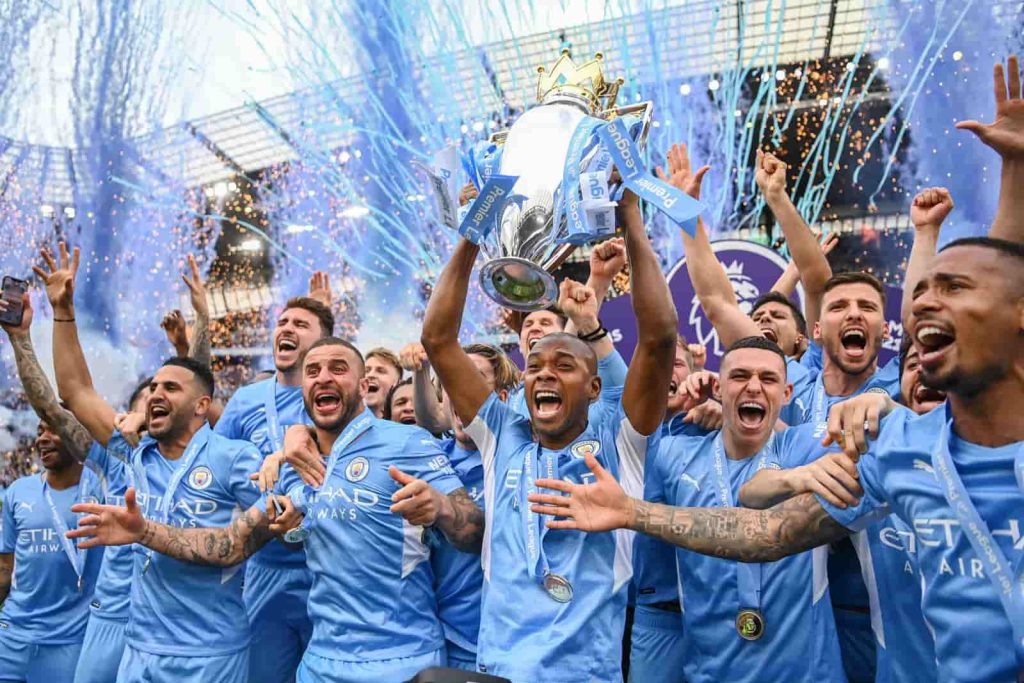 الفرق Man City